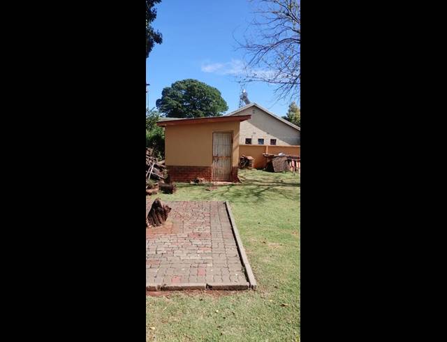 5 BEDROOM HOUSE FOR SALE IN CLAYVILLE